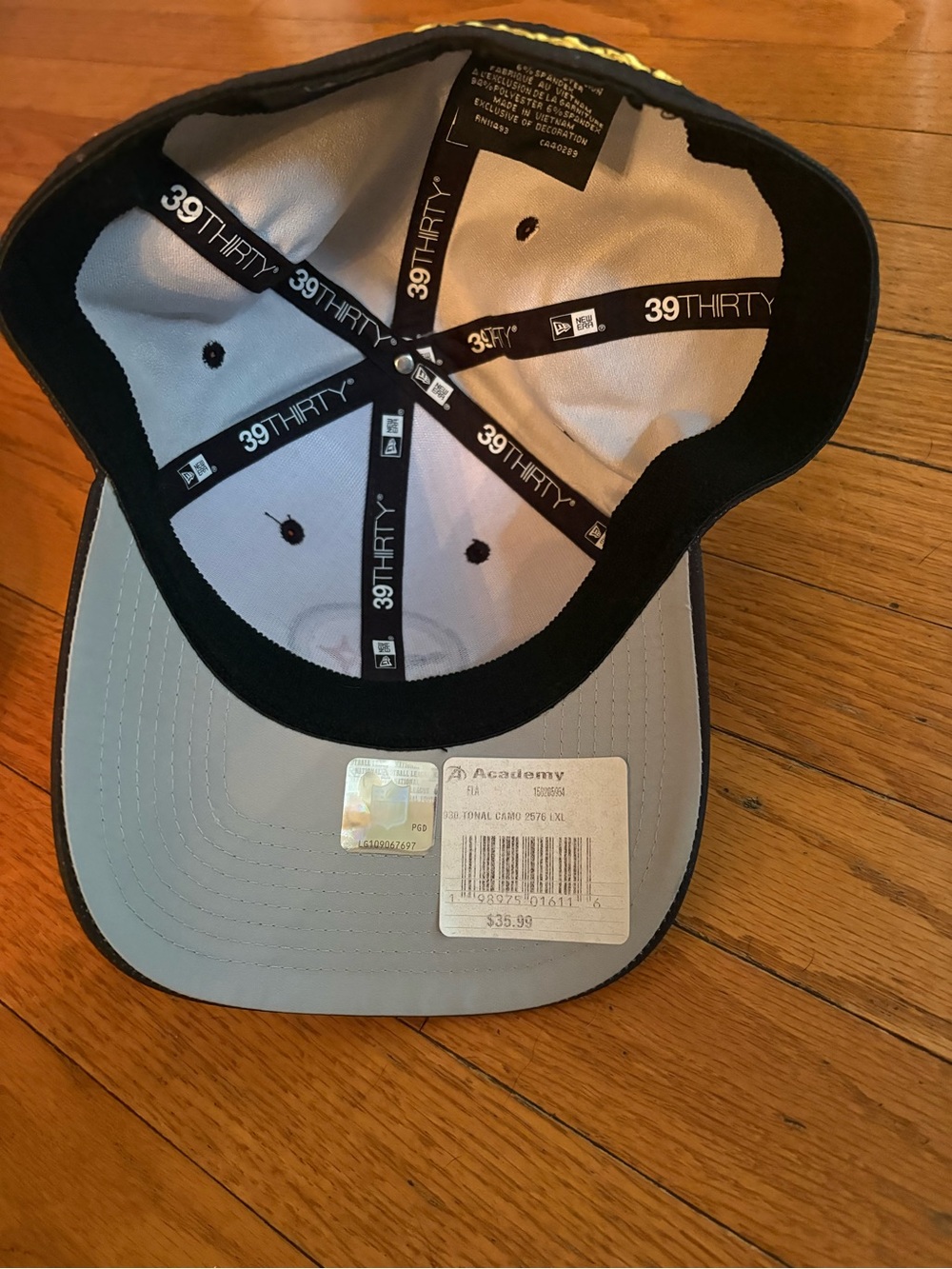 Hat - Inside View - Picture 3 of 4